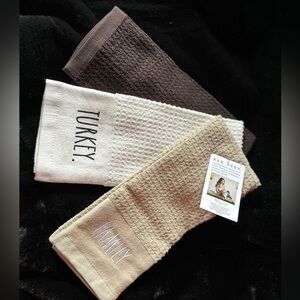 RAE DUNN AUTUMN TEA TOWELS SET